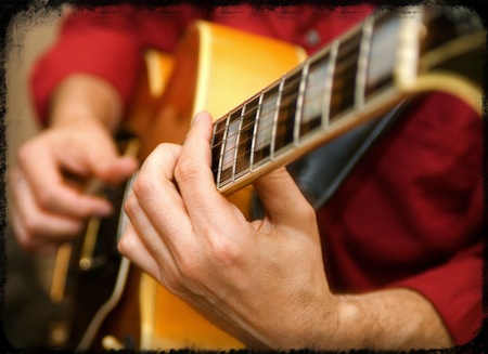 Peter Caruso performing